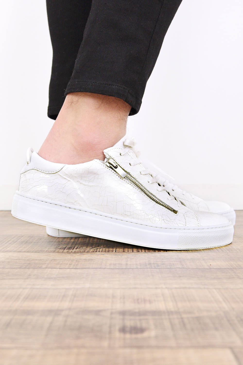 Amb Sage Zip ジップ付き エナメルクラック加工 ローカットスニーカー ホワイト Gossip